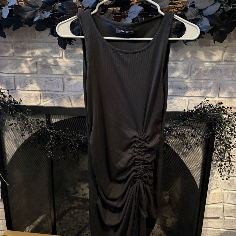 SHEIN Black Asymmetrical Gathered Dress